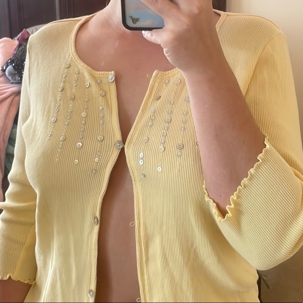 Pale Yellow Cardigan 💛